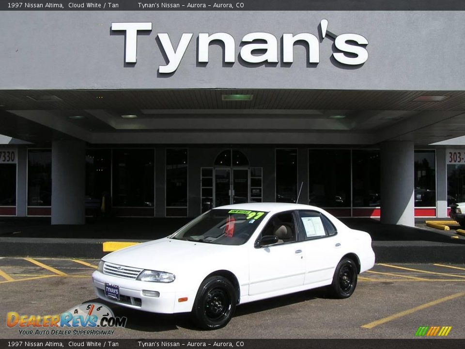 1997 Nissan Altima Cloud White / Tan Photo #1