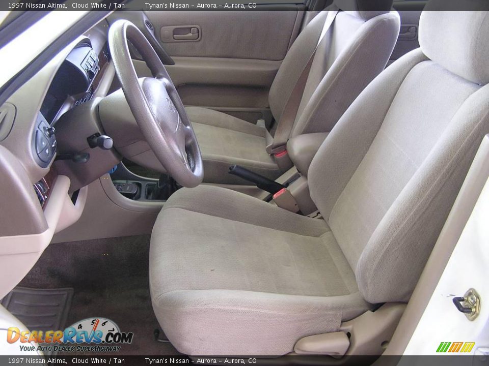 1997 Nissan Altima Cloud White / Tan Photo #7