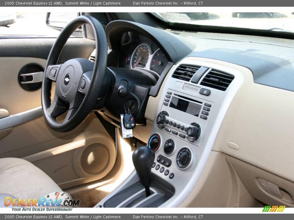 2005 Chevrolet Equinox LS AWD Summit White / Light Cashmere Photo #11