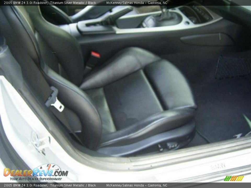 2005 BMW Z4 3.0i Roadster Titanium Silver Metallic / Black Photo #22