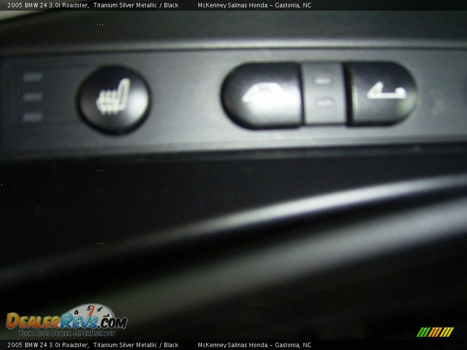 2005 BMW Z4 3.0i Roadster Titanium Silver Metallic / Black Photo #34