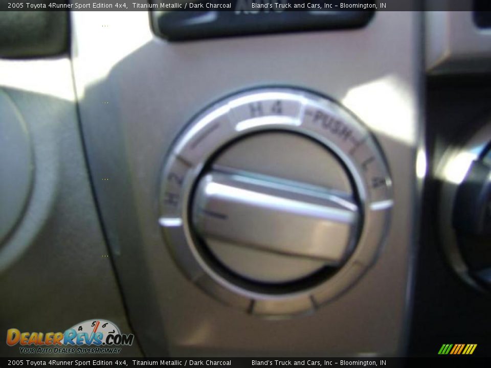 2005 Toyota 4Runner Sport Edition 4x4 Titanium Metallic / Dark Charcoal Photo #19