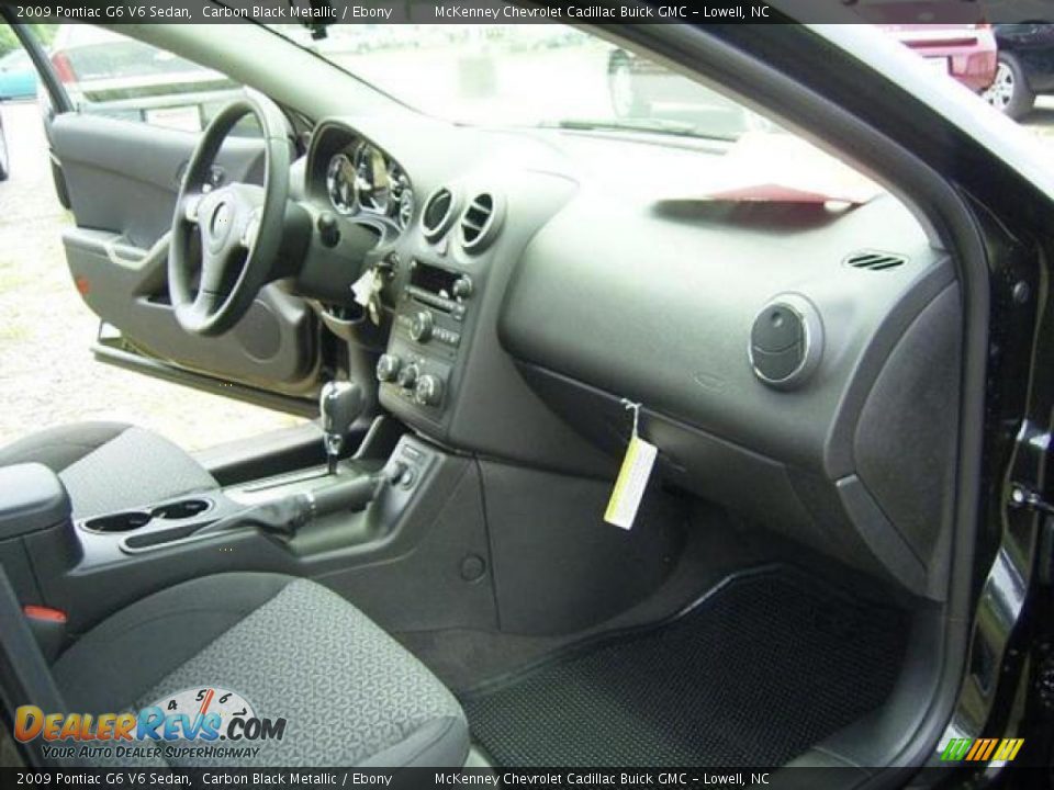 2009 Pontiac G6 V6 Sedan Carbon Black Metallic / Ebony Photo #20