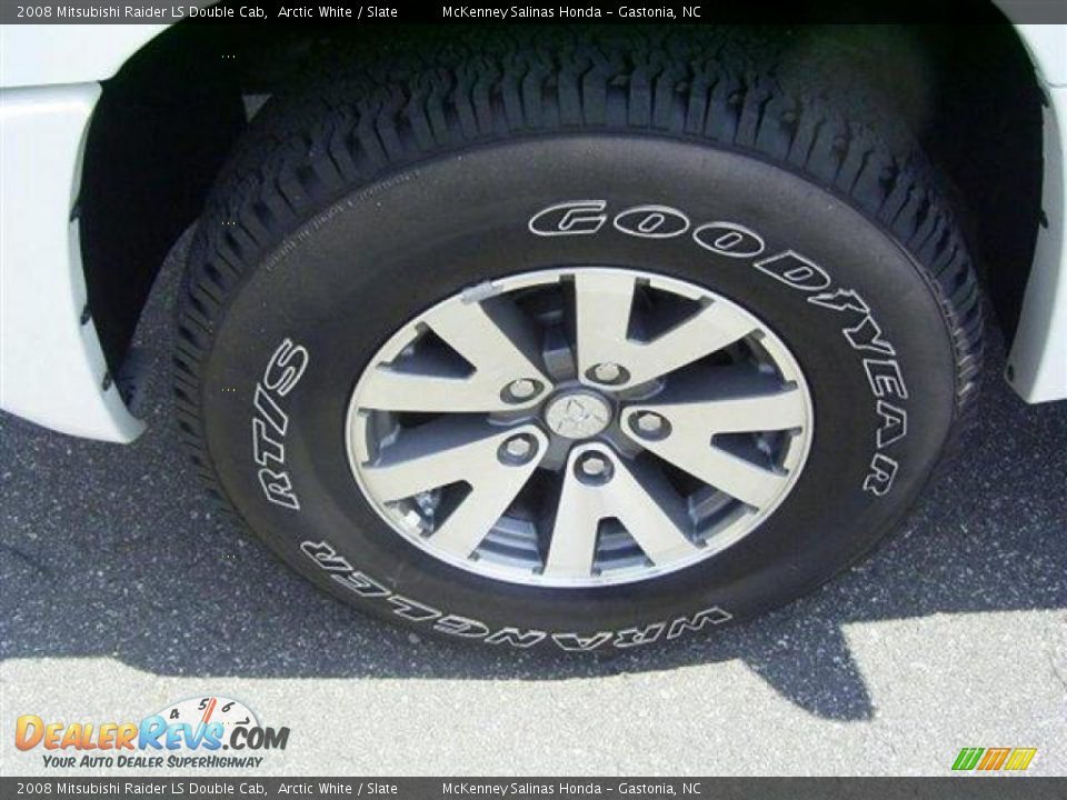 2008 Mitsubishi Raider LS Double Cab Arctic White / Slate Photo #2
