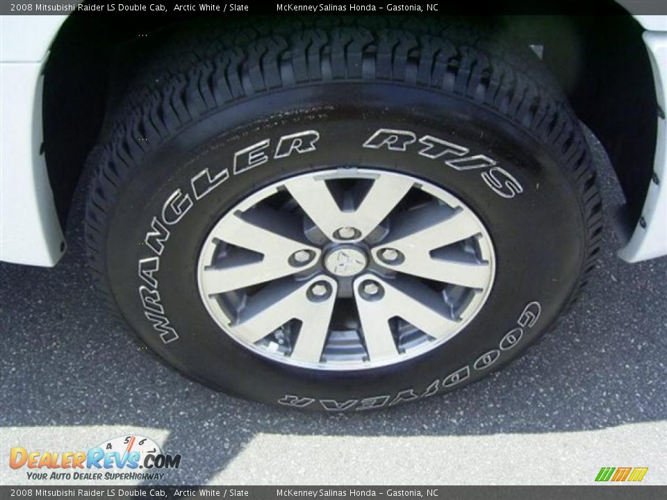 2008 Mitsubishi Raider LS Double Cab Arctic White / Slate Photo #10