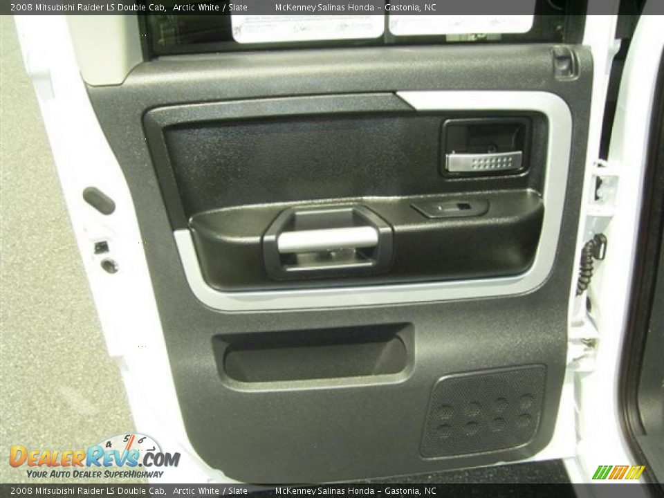 2008 Mitsubishi Raider LS Double Cab Arctic White / Slate Photo #18