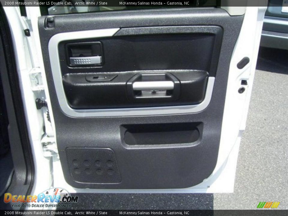 2008 Mitsubishi Raider LS Double Cab Arctic White / Slate Photo #22