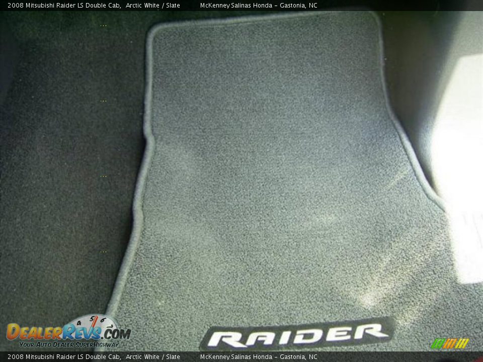 2008 Mitsubishi Raider LS Double Cab Arctic White / Slate Photo #26