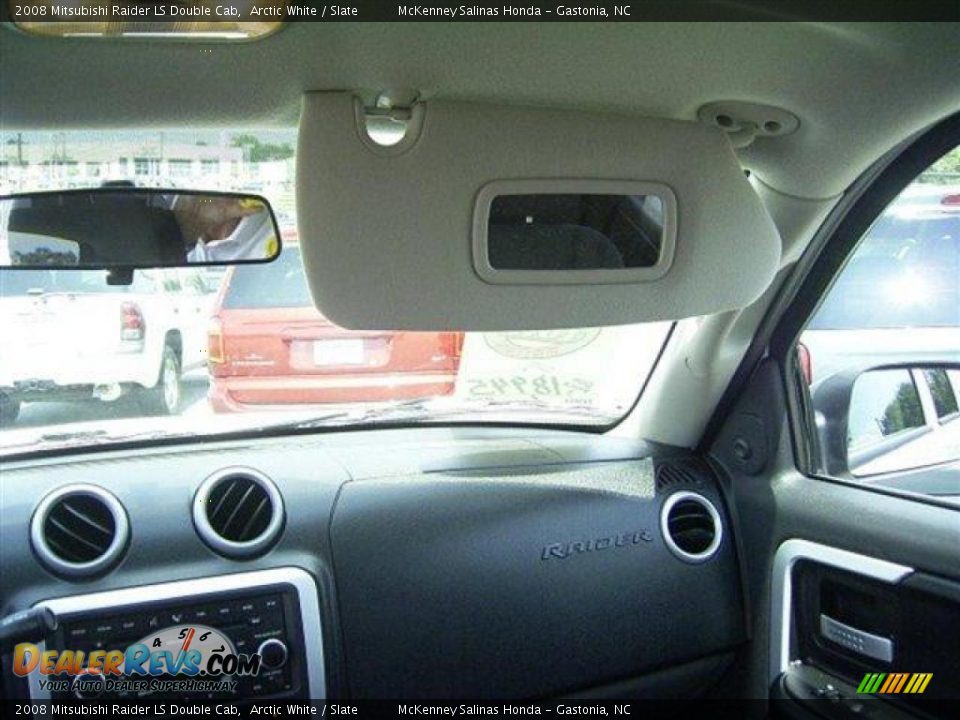 2008 Mitsubishi Raider LS Double Cab Arctic White / Slate Photo #32