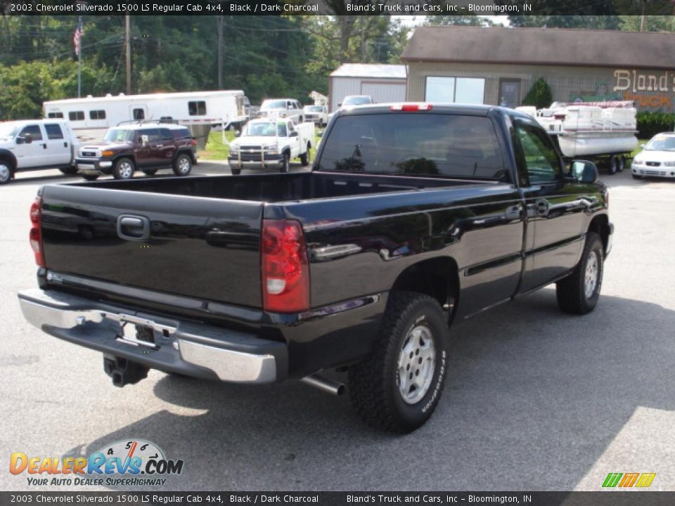 2003 Chevrolet Silverado 1500 LS Regular Cab 4x4 Black / Dark Charcoal Photo #4