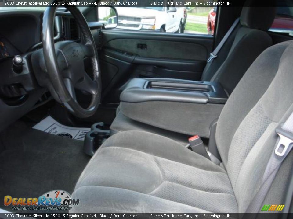 2003 Chevrolet Silverado 1500 LS Regular Cab 4x4 Black / Dark Charcoal Photo #7