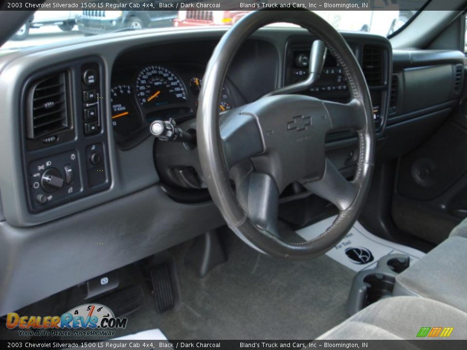 2003 Chevrolet Silverado 1500 LS Regular Cab 4x4 Black / Dark Charcoal Photo #8