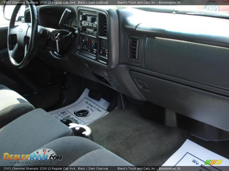 2003 Chevrolet Silverado 1500 LS Regular Cab 4x4 Black / Dark Charcoal Photo #26