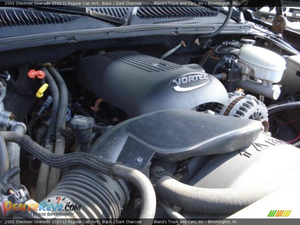2003 Chevrolet Silverado 1500 LS Regular Cab 4x4 Black / Dark Charcoal Photo #29