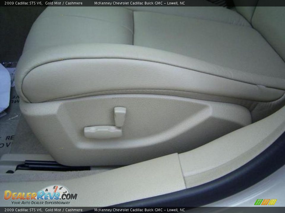 2009 Cadillac STS V6 Gold Mist / Cashmere Photo #8