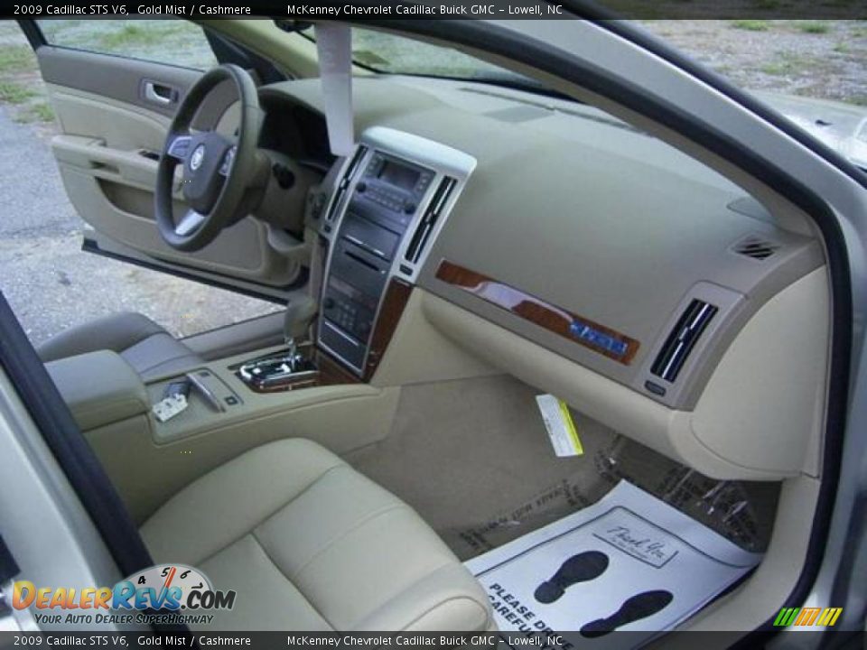 2009 Cadillac STS V6 Gold Mist / Cashmere Photo #12