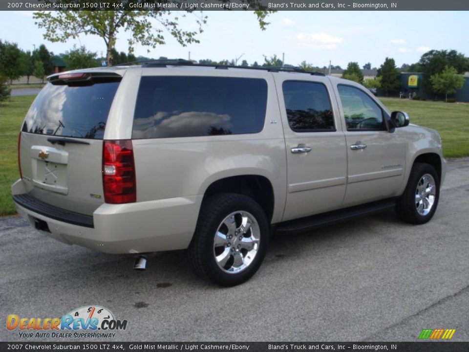 2007 Chevrolet Suburban 1500 LTZ 4x4 Gold Mist Metallic / Light Cashmere/Ebony Photo #2
