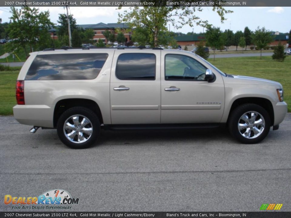 2007 Chevrolet Suburban 1500 LTZ 4x4 Gold Mist Metallic / Light Cashmere/Ebony Photo #3