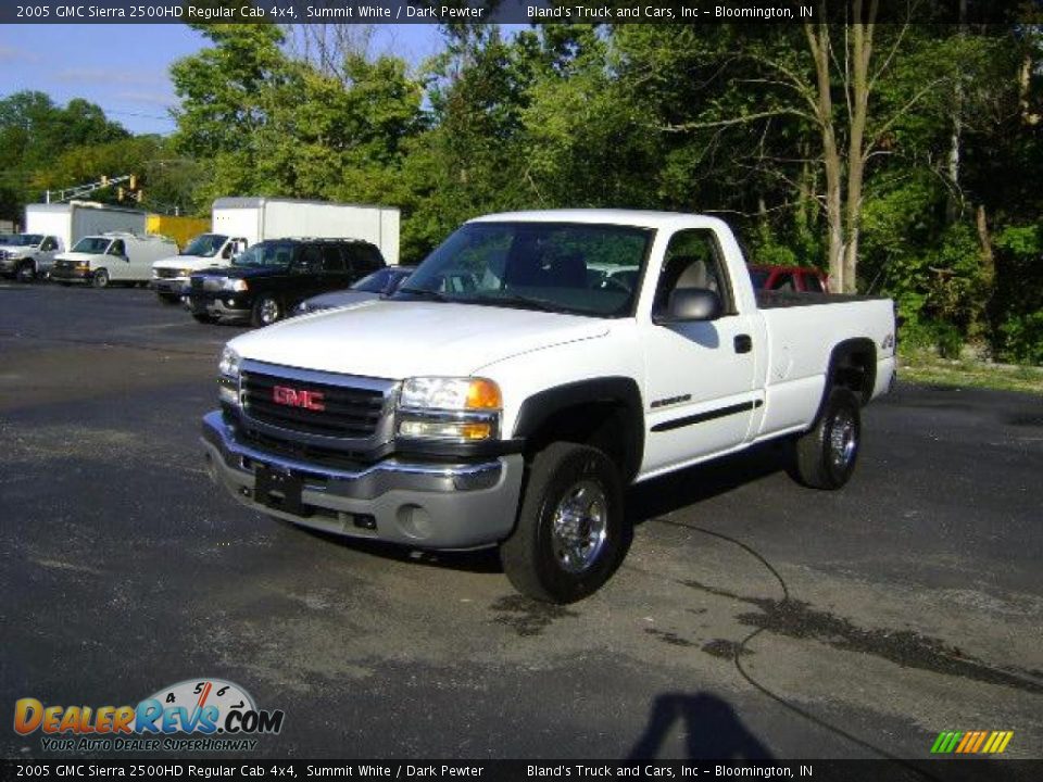 2005 GMC Sierra 2500HD Regular Cab 4x4 Summit White / Dark Pewter Photo #2