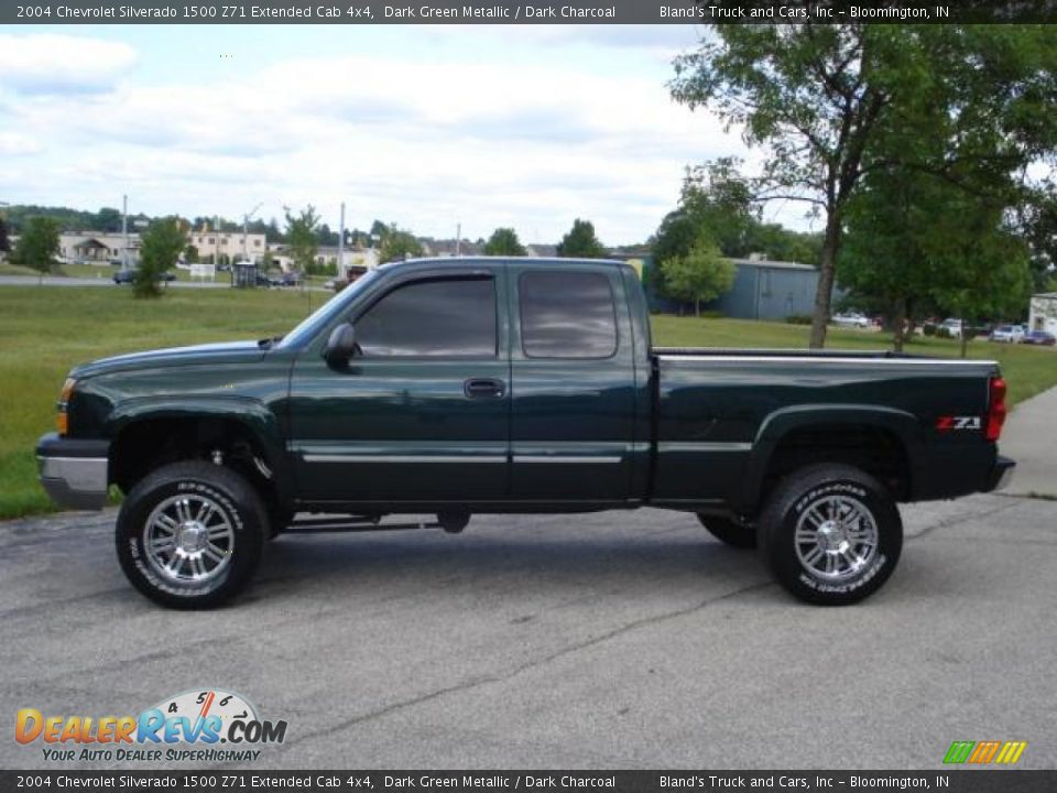 2004 Chevrolet Silverado 1500 Z71 Extended Cab 4x4 Dark Green Metallic / Dark Charcoal Photo #2