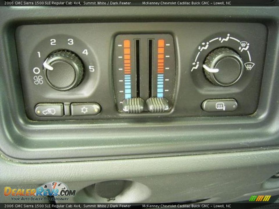 2006 GMC Sierra 1500 SLE Regular Cab 4x4 Summit White / Dark Pewter Photo #18