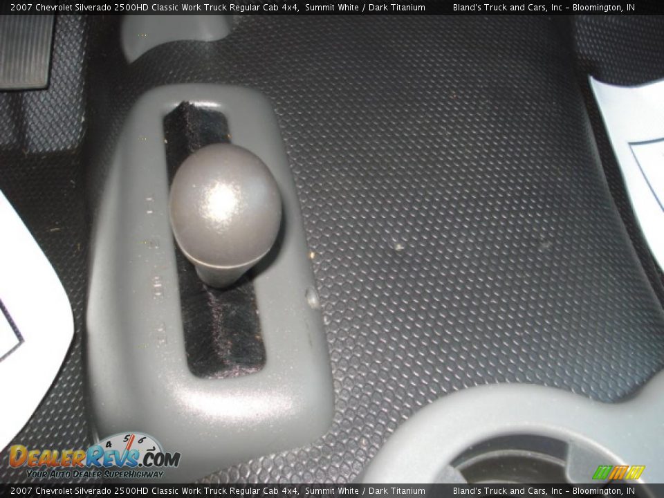 2007 Chevrolet Silverado 2500HD Classic Work Truck Regular Cab 4x4 Summit White / Dark Titanium Photo #18