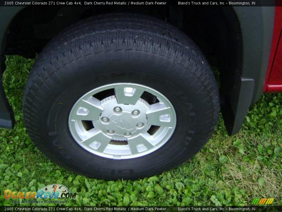 2005 Chevrolet Colorado Z71 Crew Cab 4x4 Dark Cherry Red Metallic / Medium Dark Pewter Photo #10