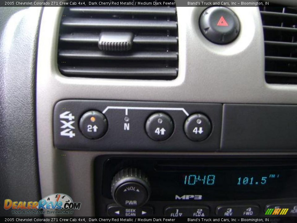 2005 Chevrolet Colorado Z71 Crew Cab 4x4 Dark Cherry Red Metallic / Medium Dark Pewter Photo #19