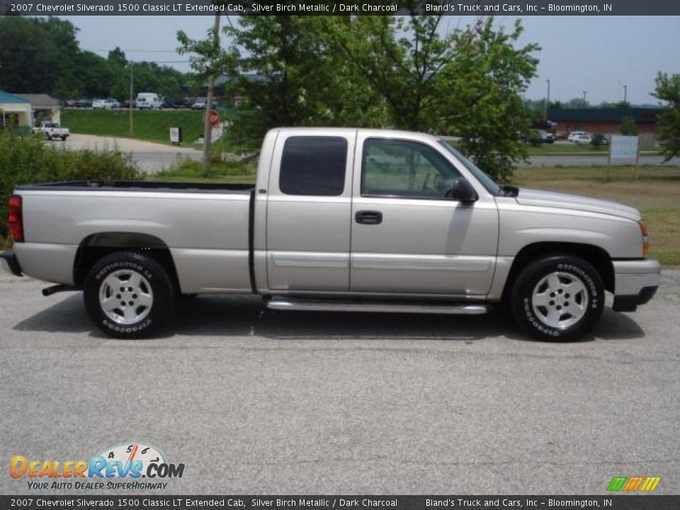 2007 Chevrolet Silverado 1500 Classic LT Extended Cab Silver Birch Metallic / Dark Charcoal Photo #2