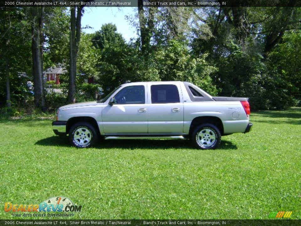 2006 Chevrolet Avalanche LT 4x4 Silver Birch Metallic / Tan/Neutral Photo #1