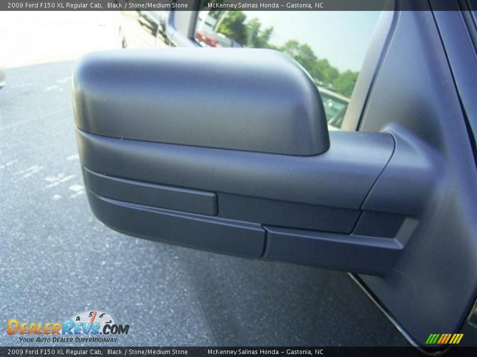 2009 Ford F150 XL Regular Cab Black / Stone/Medium Stone Photo #10