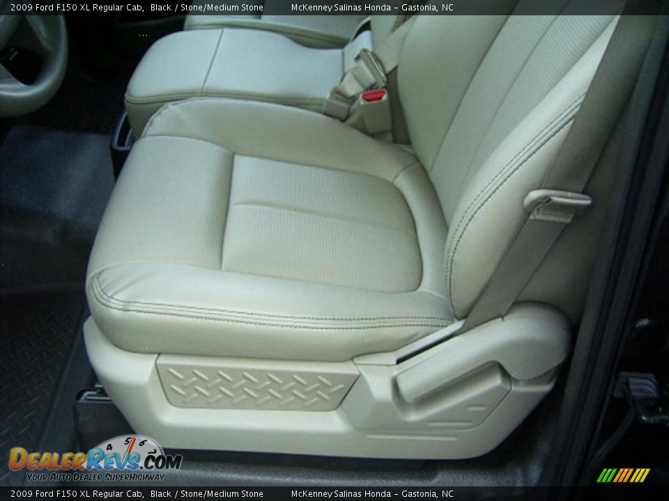 2009 Ford F150 XL Regular Cab Black / Stone/Medium Stone Photo #18