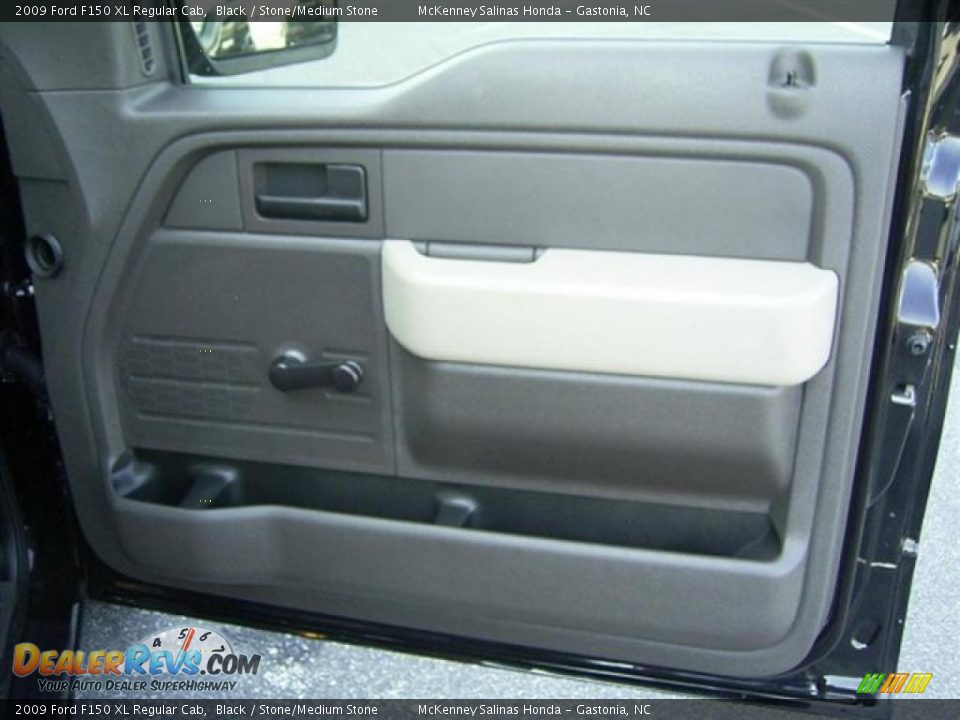 2009 Ford F150 XL Regular Cab Black / Stone/Medium Stone Photo #21