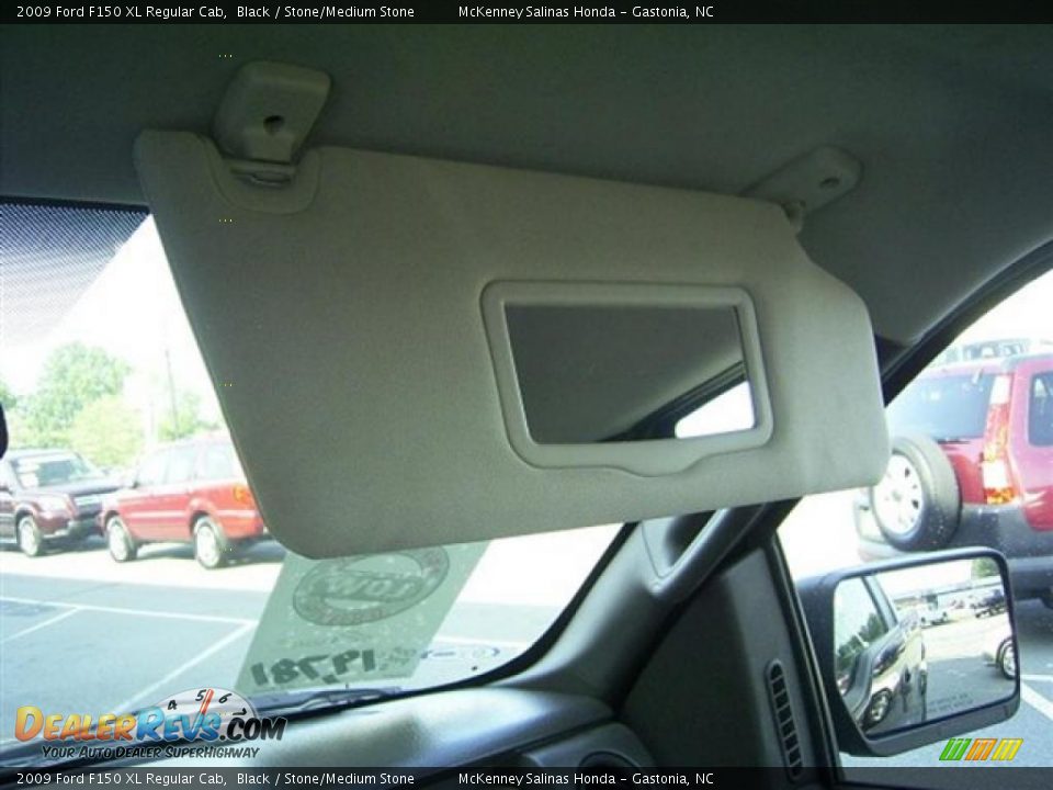 2009 Ford F150 XL Regular Cab Black / Stone/Medium Stone Photo #30