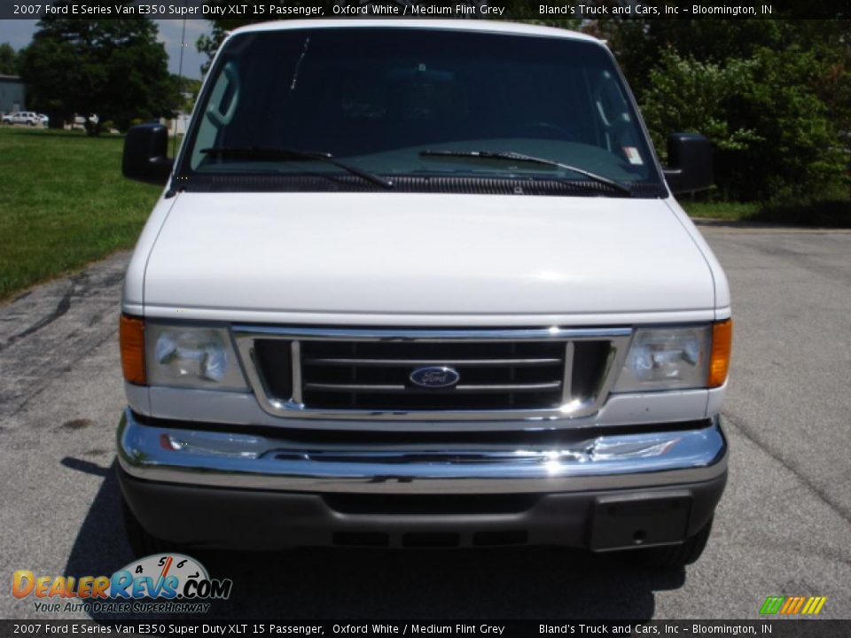 2007 Ford E Series Van E350 Super Duty XLT 15 Passenger Oxford White / Medium Flint Grey Photo #9