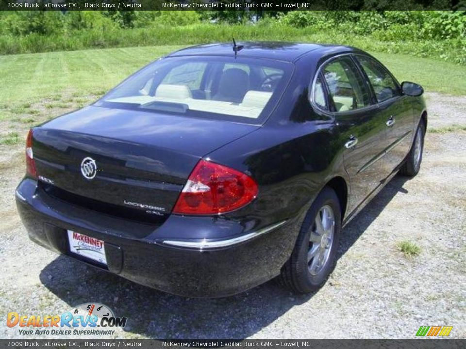 2009 Buick LaCrosse CXL Black Onyx / Neutral Photo #7