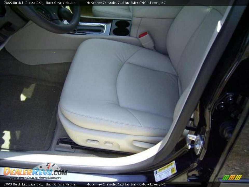 2009 Buick LaCrosse CXL Black Onyx / Neutral Photo #12