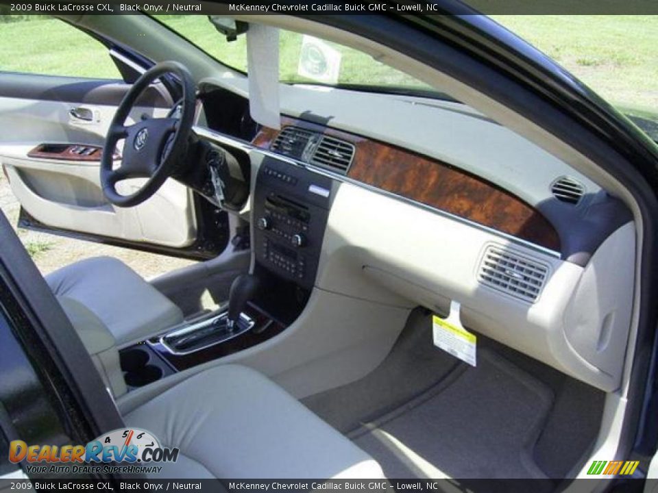 2009 Buick LaCrosse CXL Black Onyx / Neutral Photo #20