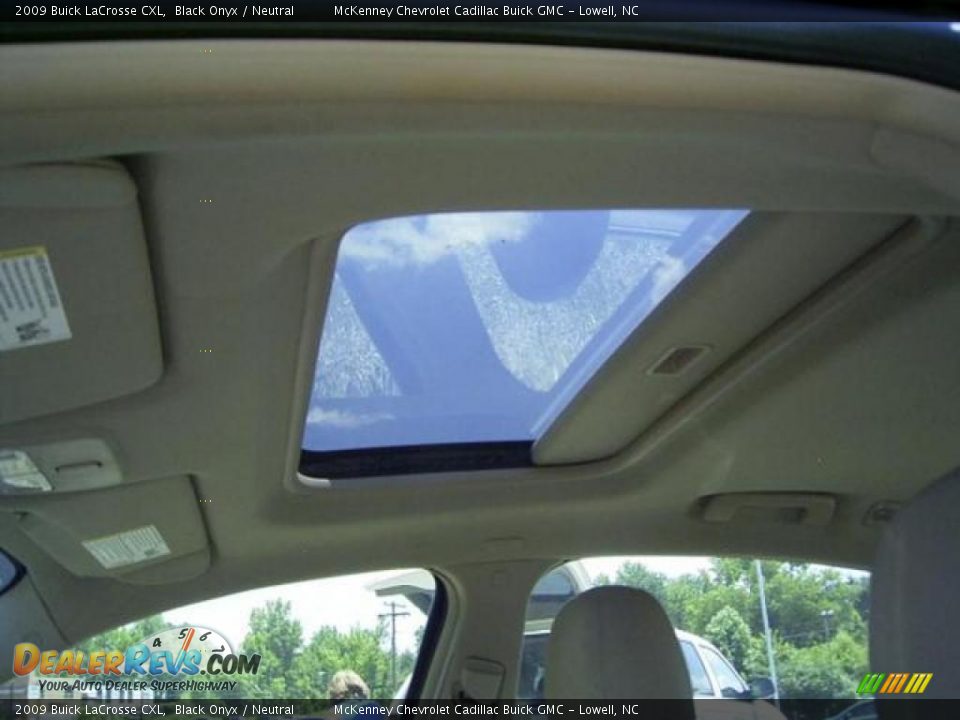 2009 Buick LaCrosse CXL Black Onyx / Neutral Photo #22