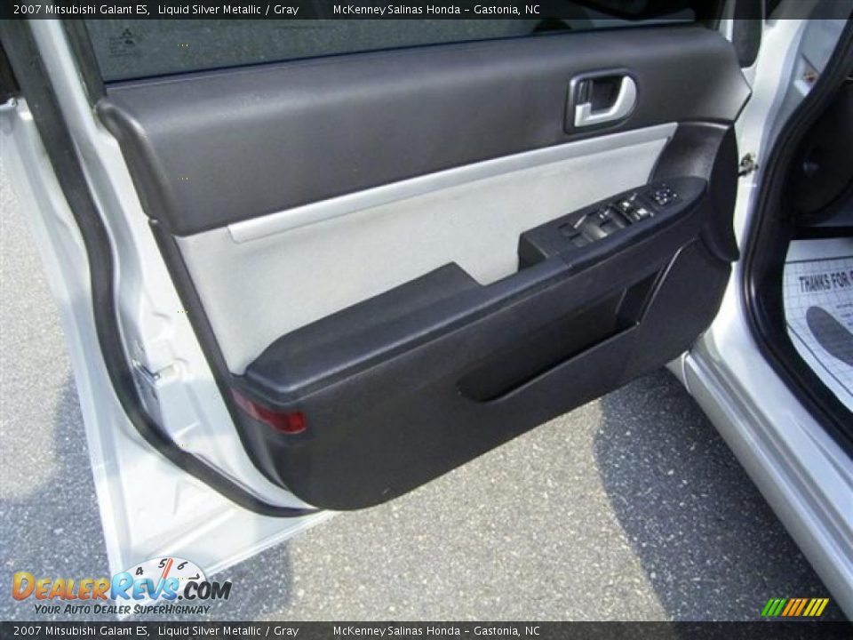 2007 Mitsubishi Galant ES Liquid Silver Metallic / Gray Photo #16