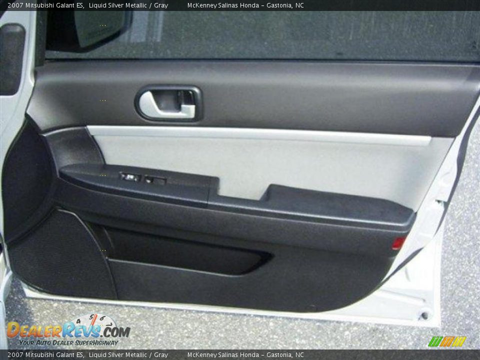 2007 Mitsubishi Galant ES Liquid Silver Metallic / Gray Photo #24