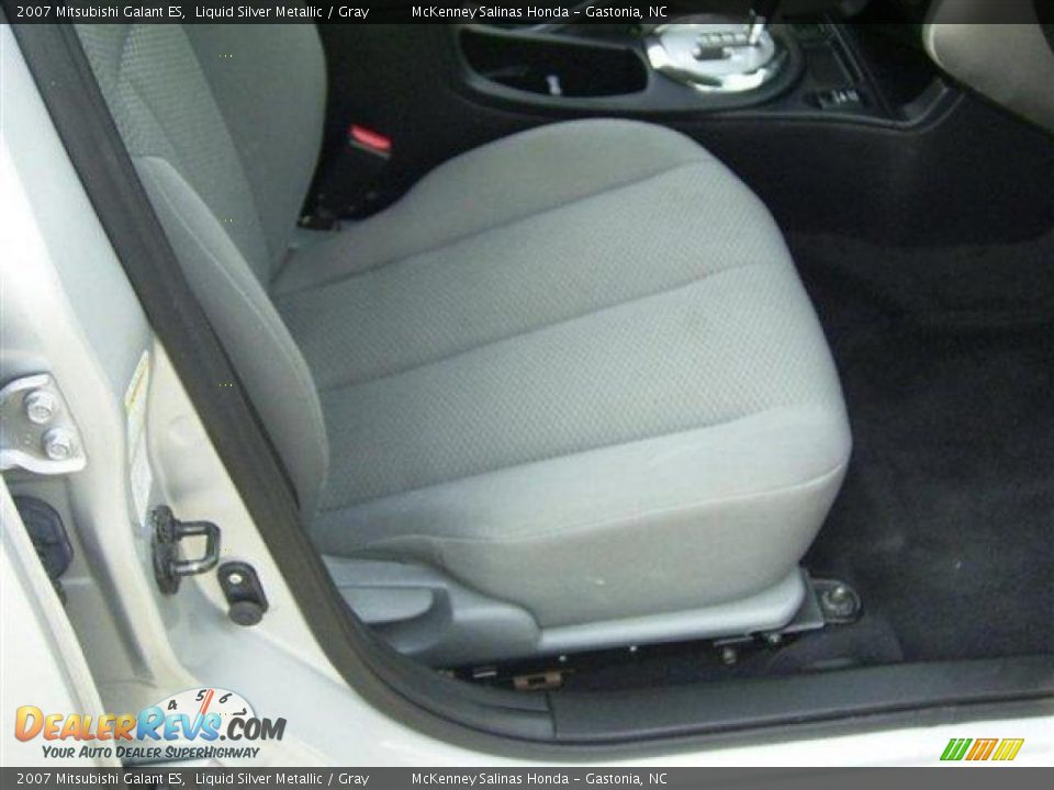 2007 Mitsubishi Galant ES Liquid Silver Metallic / Gray Photo #25