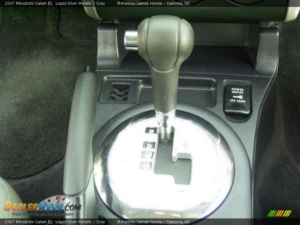 2007 Mitsubishi Galant ES Liquid Silver Metallic / Gray Photo #30