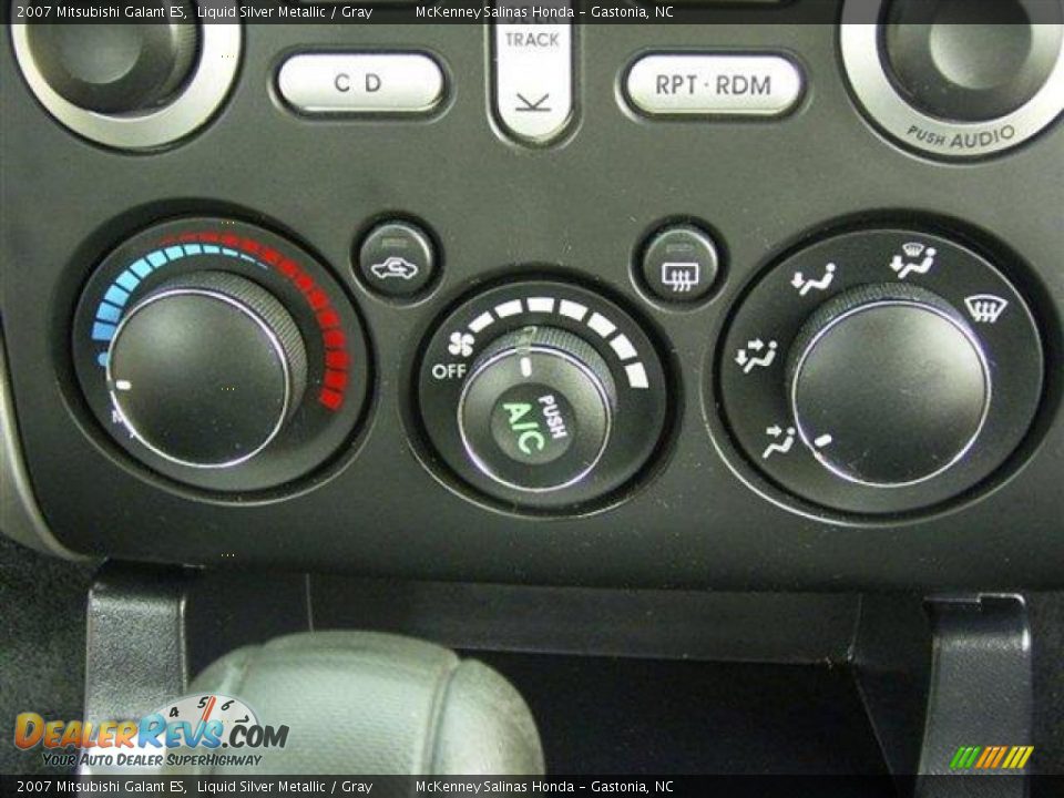 2007 Mitsubishi Galant ES Liquid Silver Metallic / Gray Photo #31