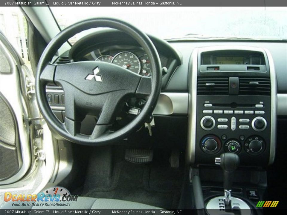 2007 Mitsubishi Galant ES Liquid Silver Metallic / Gray Photo #35