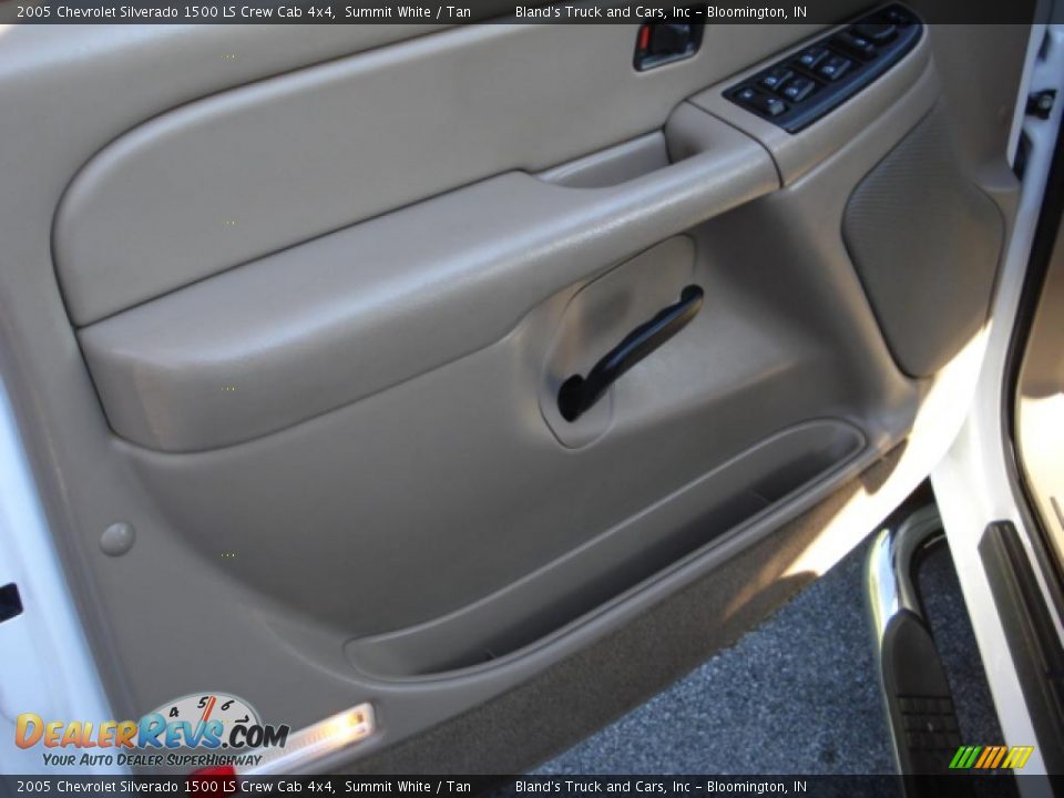 2005 Chevrolet Silverado 1500 LS Crew Cab 4x4 Summit White / Tan Photo #11