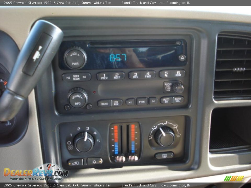 2005 Chevrolet Silverado 1500 LS Crew Cab 4x4 Summit White / Tan Photo #16