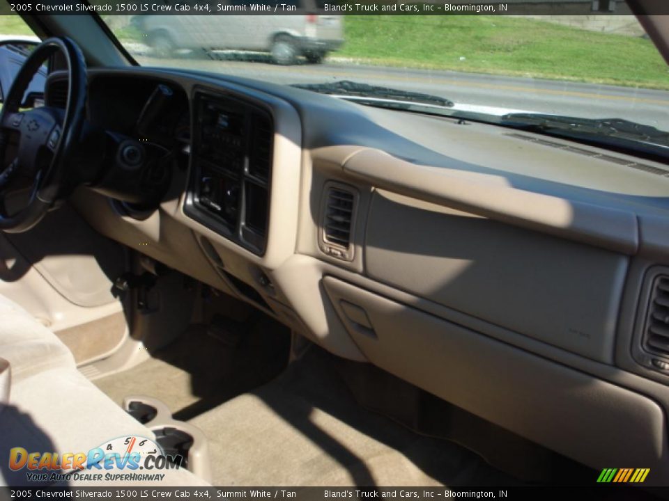 2005 Chevrolet Silverado 1500 LS Crew Cab 4x4 Summit White / Tan Photo #23
