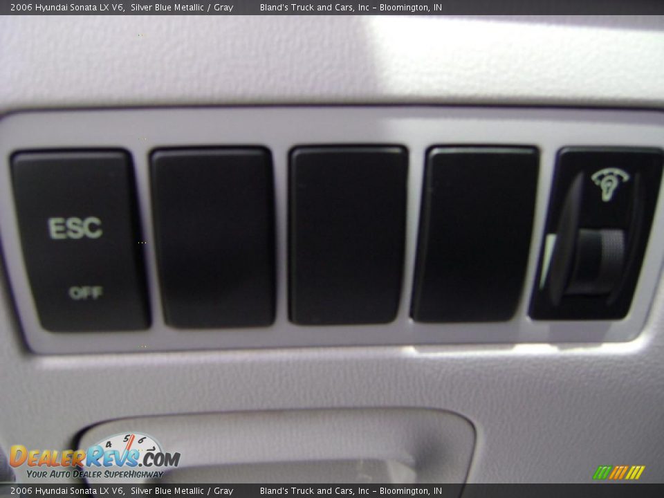 2006 Hyundai Sonata LX V6 Silver Blue Metallic / Gray Photo #16