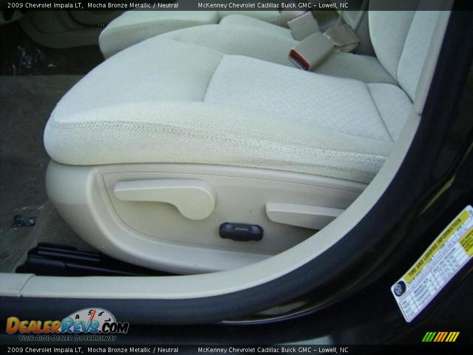 2009 Chevrolet Impala LT Mocha Bronze Metallic / Neutral Photo #16